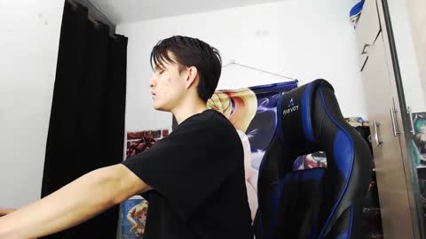 Snapshot of kanekixxxhot chatting on November 2025 01:14:02 PM andres online show from November 2025 01:14:02 PM