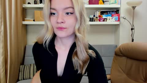 Snapshot of kara_smith_ chatting on December 2024 01:24:02 AM Kara. Off from 15th till 24th of December online show from December 2024 01:24:02 AM