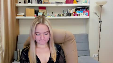 Snapshot of kara_smith_ chatting on March 2025 12:07:02 AM Kara. Off from 15th till 24th of December online show from March 2025 12:07:02 AM