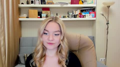 Snapshot of kara_smith_ chatting on March 2025 10:21:01 PM Kara. Off from 15th till 24th of December online show from March 2025 10:21:01 PM