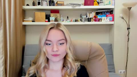 Snapshot of kara_smith_ chatting on March 2025 02:17:02 AM Kara. Off from 15th till 24th of December online show from March 2025 02:17:02 AM