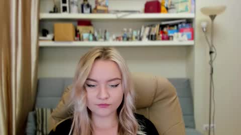 Snapshot of kara_smith_ chatting on September 2025 10:21:02 PM Kara. Off from 15th till 24th of December online show from September 2025 10:21:02 PM