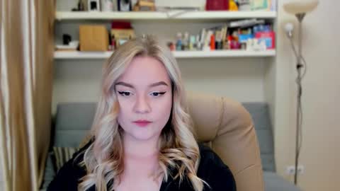 Snapshot of kara_smith_ chatting on October 2025 10:39:01 PM Kara. Off from 15th till 24th of December online show from October 2025 10:39:01 PM