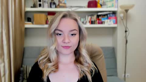 Snapshot of kara_smith_ chatting on October 2025 12:11:02 AM Kara. Off from 15th till 24th of December online show from October 2025 12:11:02 AM