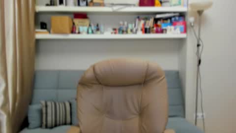 Snapshot of kara_smith_ chatting on November 2025 10:04:02 PM Kara. Off from 15th till 24th of December online show from November 2025 10:04:02 PM