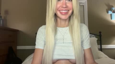 Snapshot of karabearr chatting on October 2025 01:46:02 AM kara online show from October 2025 01:46:02 AM