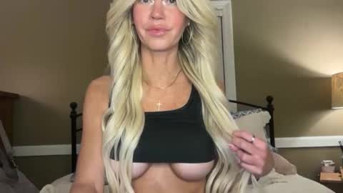 Snapshot of karabearr chatting on January 2026 01:08:01 AM kara online show from January 2026 01:08:01 AM