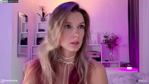 Snapshot of karamelsw chatting on October 2025 11:12:02 PM Julia online show from October 2025 11:12:02 PM