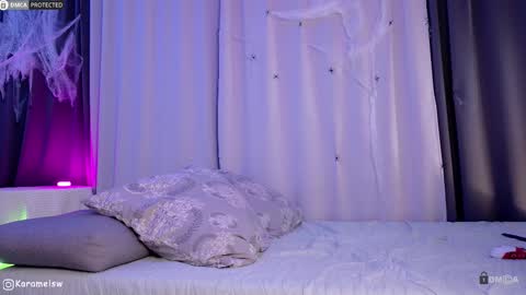 Snapshot of karamelsw chatting on October 2025 08:42:01 PM Julia online show from October 2025 08:42:01 PM