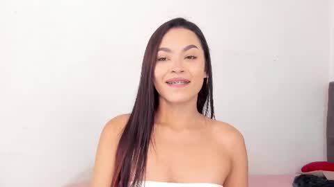 Snapshot of karely_laurent chatting on July 2026 08:57:02 PM karely_laurent online show from July 2026 08:57:02 PM