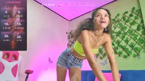 Snapshot of karen_ariass chatting on September 2025 03:27:02 PM Karen online show from September 2025 03:27:02 PM