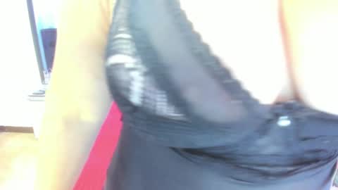 Snapshot of karen_milf_2 chatting on January 2025 05:13:01 AM Karen online show from January 2025 05:13:01 AM