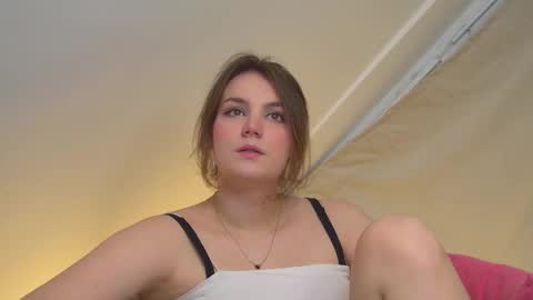 Karen online show from October 2025 06:39:01 PM