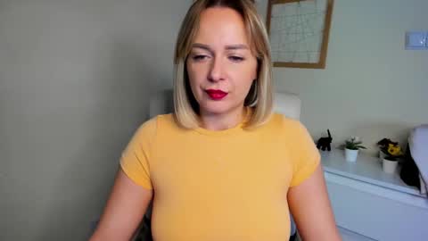 Snapshot of karenenergy chatting on December 2025 06:34:02 AM Karenenergy online show from December 2025 06:34:02 AM