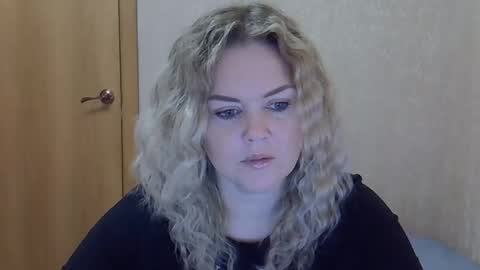 Snapshot of karennelsonx chatting on November 2025 01:13:01 PM karennelsonx online show from November 2025 01:13:01 PM