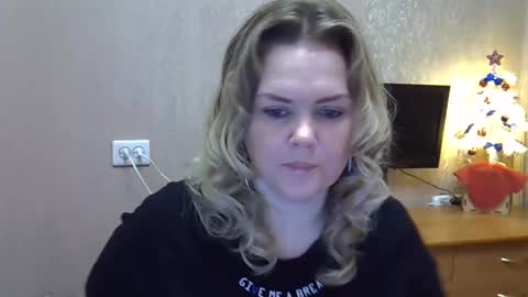 karennelsonx online show from December 2025 11:26:02 AM