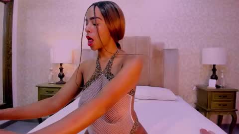 Snapshot of karennewman chatting on December 2025 02:27:01 AM KarenNewman online show from December 2025 02:27:01 AM