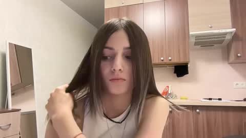 Snapshot of karensimilton chatting on December 2025 04:34:02 PM May online show from December 2025 04:34:02 PM