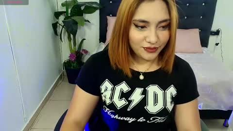 Snapshot of kariina_tay chatting on December 2025 07:40:02 PM Kariina online show from December 2025 07:40:02 PM