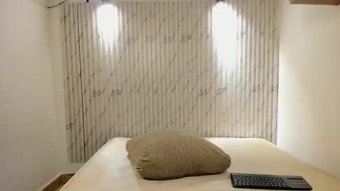 karina_aurora online show from December 2025 05:14:02 AM