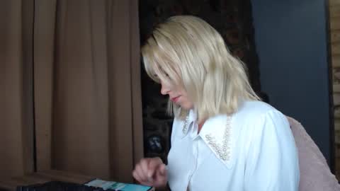 Snapshot of karina_fun chatting on September 2025 02:46:02 AM karina online show from September 2025 02:46:02 AM