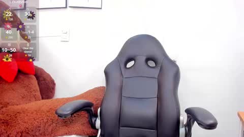 Karina online show from October 2025 12:38:02 PM