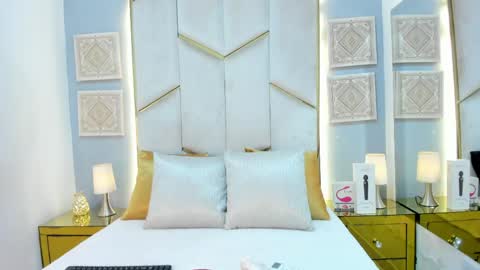 karinaacox online show from April 2026 12:35:02 PM