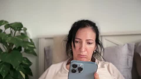 Karina online show from February 2025 01:48:02 PM