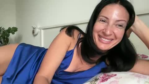 Karina online show from September 2025 02:43:02 PM