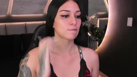 karinadollfire online show from April 2026 07:59:01 PM