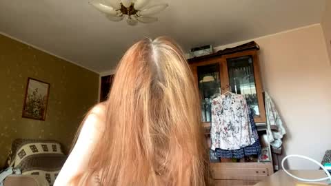 Karina online show from April 2026 08:01:02 AM