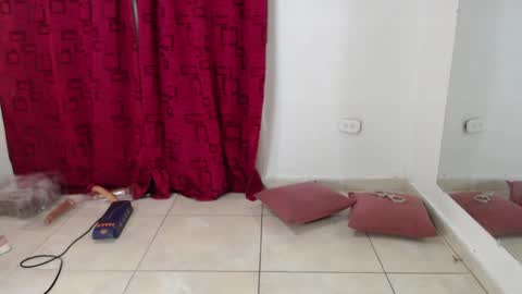 KarinaSimonz online show from February 2025 07:38:02 PM