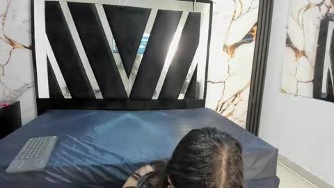 KarinaSimonz online show from October 2025 06:52:01 PM