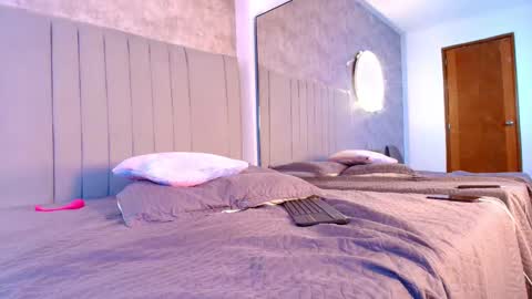 Karla online show from September 2025 10:26:01 PM