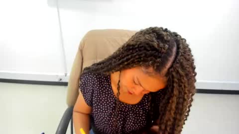 Snapshot of karla_cg chatting on March 2025 07:43:02 PM karla_cg online show from March 2025 07:43:02 PM