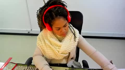 Snapshot of karla_cg chatting on March 2025 11:27:01 PM karla_cg online show from March 2025 11:27:01 PM