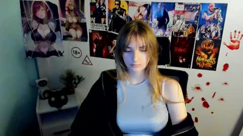 Snapshot of karla_flower chatting on November 2025 01:32:01 PM Karla online show from November 2025 01:32:01 PM