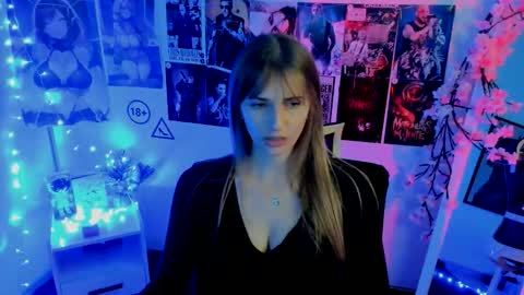 Snapshot of karla_flower chatting on November 2025 01:55:01 PM Karla online show from November 2025 01:55:01 PM