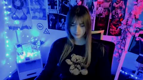 Snapshot of karla_flower chatting on November 2025 01:32:02 PM Karla online show from November 2025 01:32:02 PM