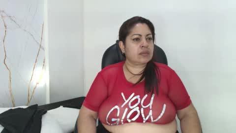 karla_hilton1 online show from January 2026 11:37:02 AM