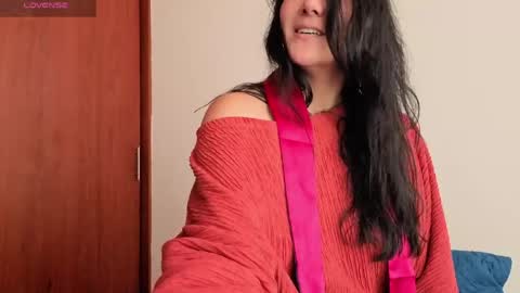 Snapshot of karla_valk1 chatting on May 2026 05:42:02 PM karla online show from May 2026 05:42:02 PM