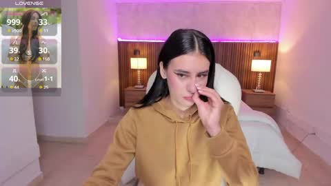 Snapshot of karlaa_james chatting on April 2026 11:02:02 AM Karlaa online show from April 2026 11:02:02 AM