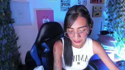 karlaslutskinny__ online show from March 2026 08:59:01 PM