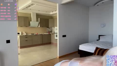 Olivia online show from November 2025 07:08:02 AM