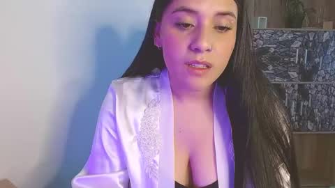 kloy online show from February 2025 01:10:02 PM