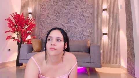 Snapshot of karlie_small chatting on September 2025 07:47:01 PM Karli online show from September 2025 07:47:01 PM