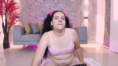 Snapshot of karlie_small chatting on September 2025 07:28:01 PM Karli online show from September 2025 07:28:01 PM