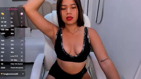 Snapshot of karliie_kloss_ chatting on November 2025 03:50:02 AM karliie kloss online show from November 2025 03:50:02 AM