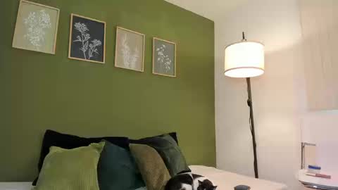 Karlye online show from September 2025 04:18:02 PM