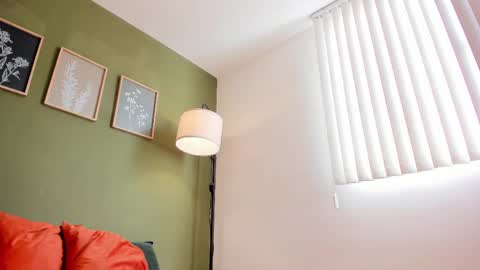 Karlye online show from October 2025 01:41:01 PM